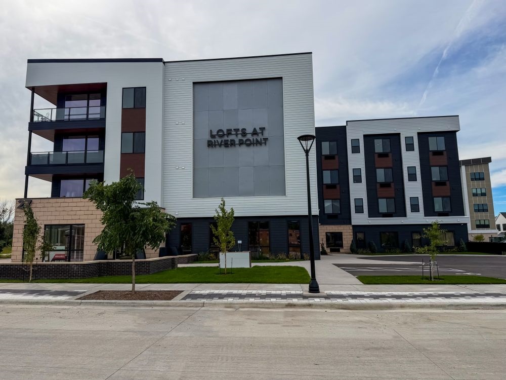 Photo outside of the Lofts at River Point
