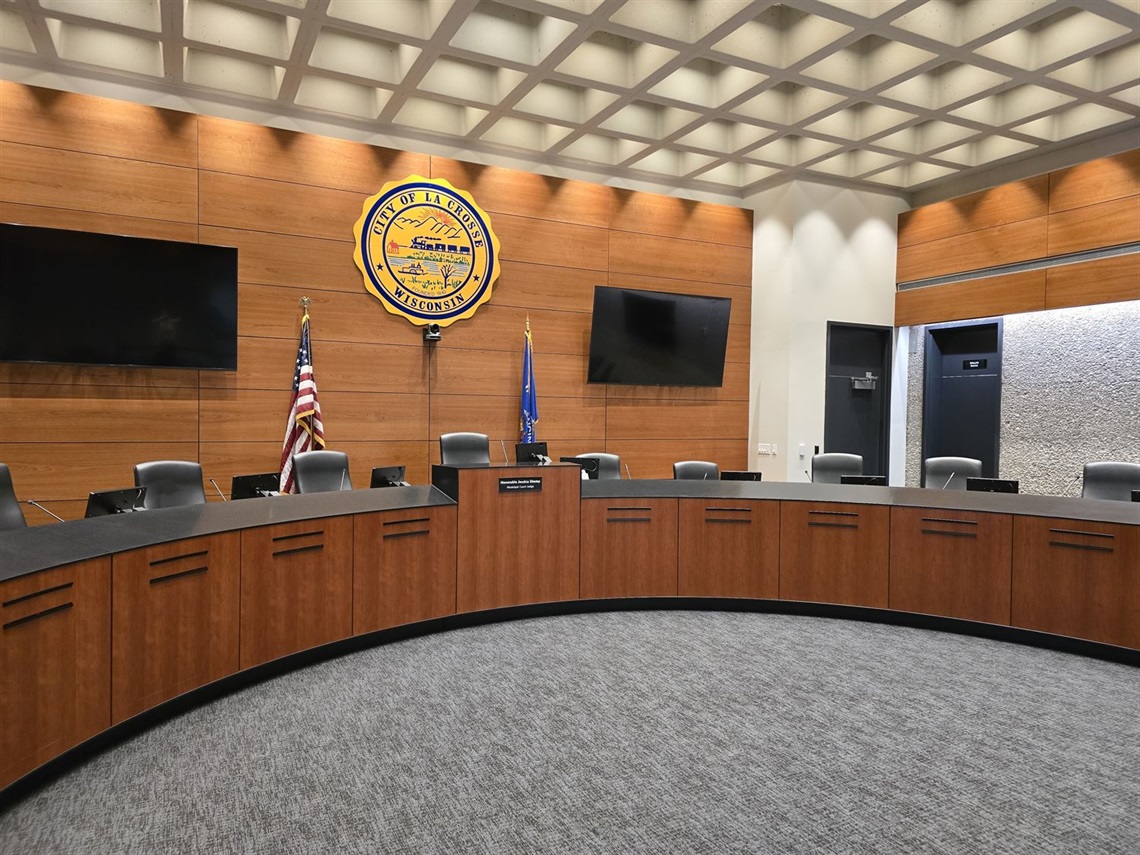 COUNCIL CHAMBERS 2.jpg