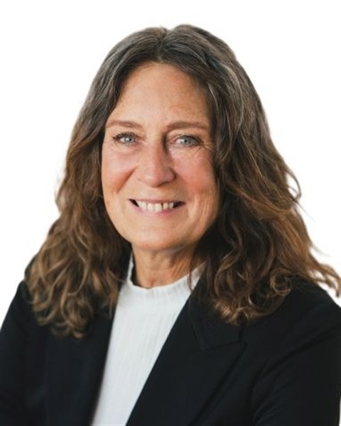 Headshot of Chris Kahlow